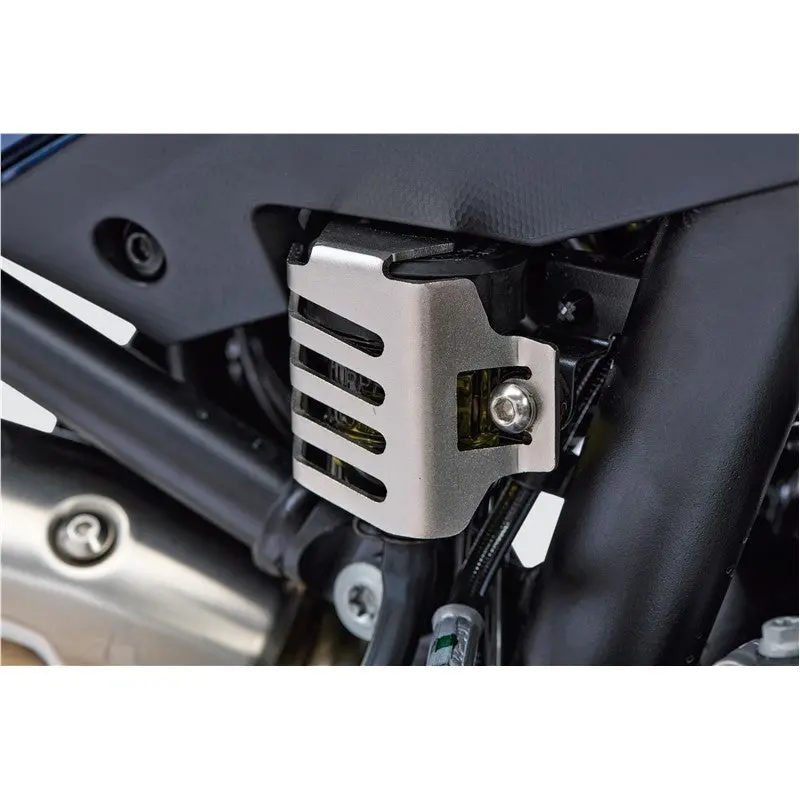 Brake Reservoir Guard Rear 1