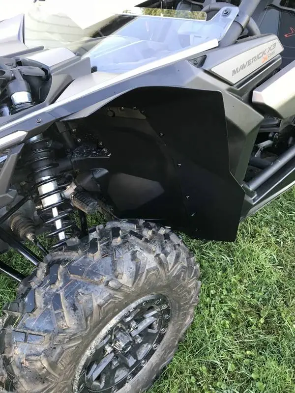 Can-Am Maverick X3 Wide Molded Fenders/Fender Flares 1