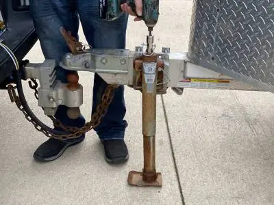 Crank - Ez (Trailer Jack Adaptor) 1