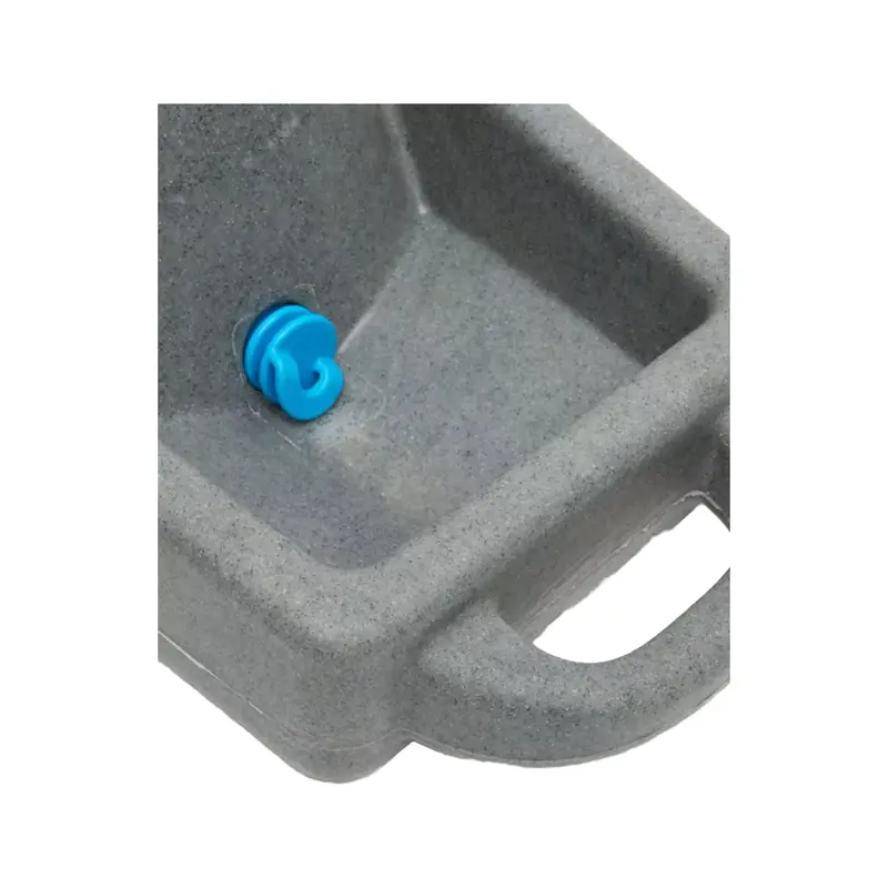 Dakota 283 Dash - 3.5 Gallon Watering System 3