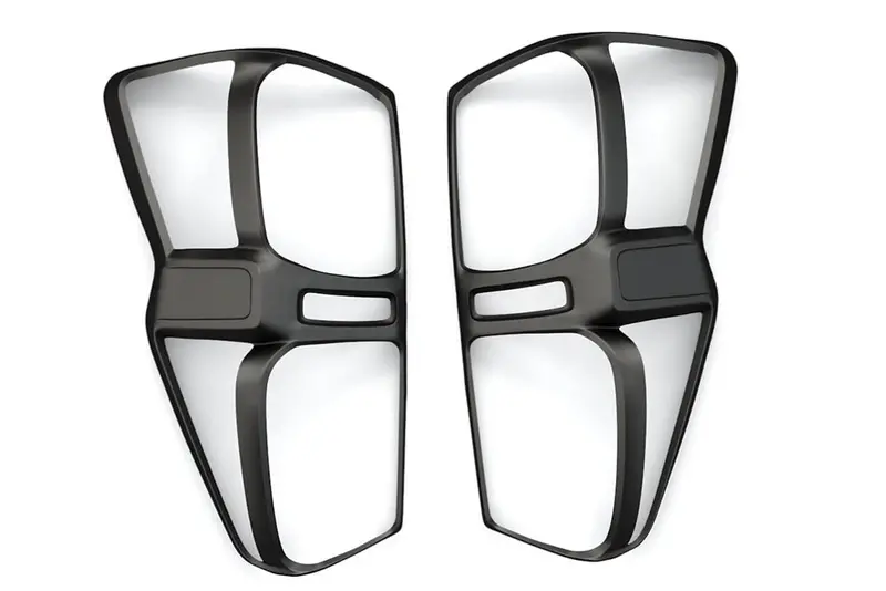 Dmax 2021 - Tail Light Surrounds 1