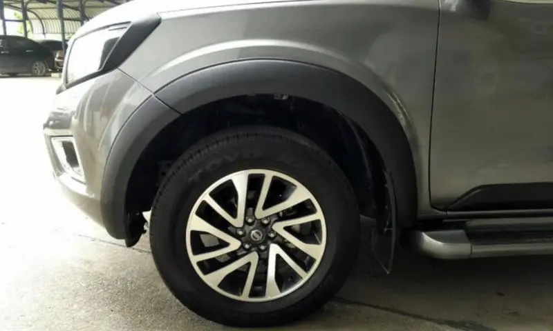 Nissan Navara Smooth Flares 1