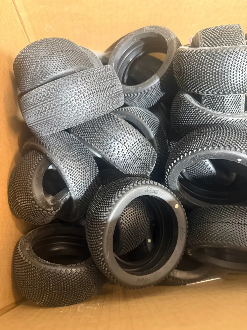 Promotion Mystery Tire Box (Buggy) 1