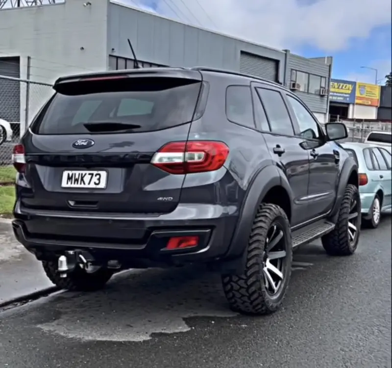 Smooth Flares - Ford Everest Sport (No Sensor Hole) 2