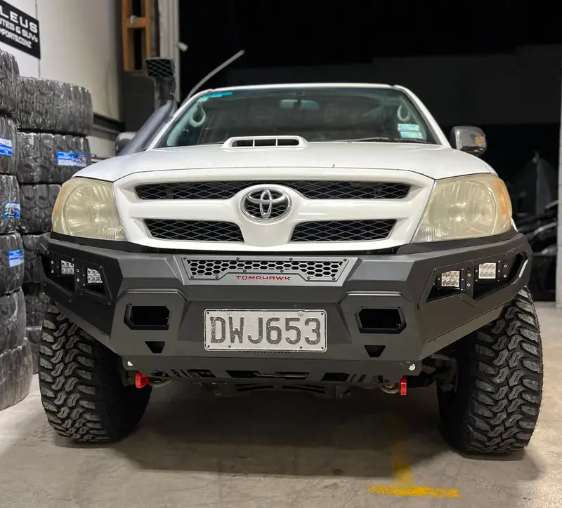 Toyota Hilux Tomahawk Bullbar 2012 - 2015 (Pre Facelift Models) 1